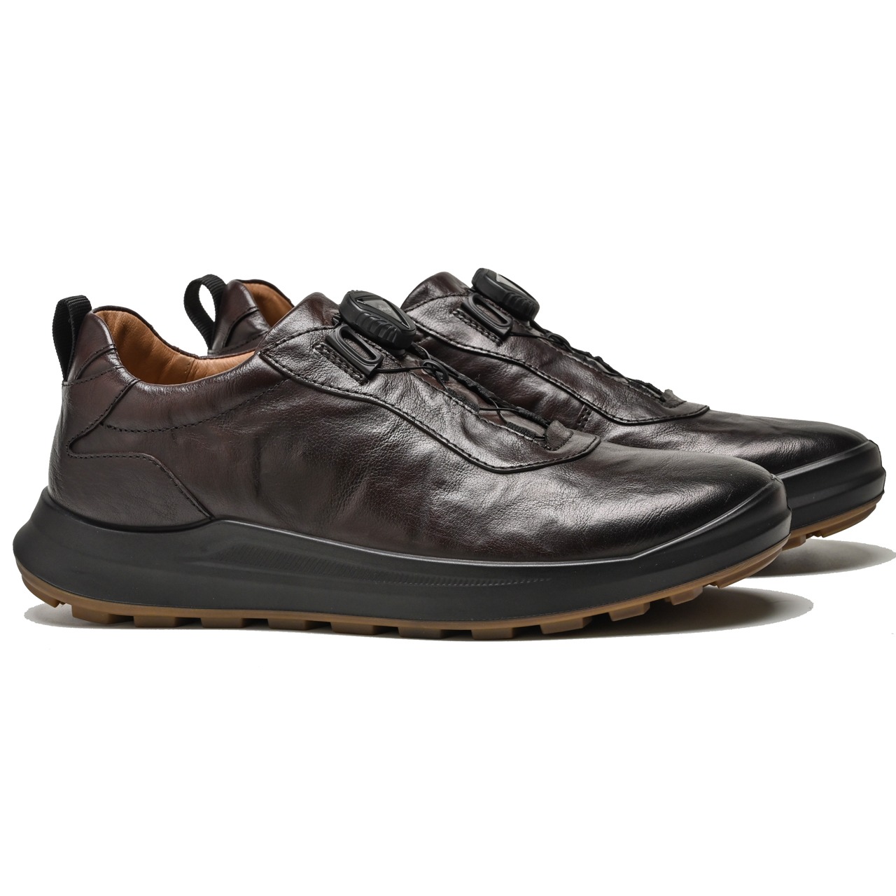 個(gè)性手抓花(huā)牛皮自(zì)動系帶休閑男(nán)鞋M80818A